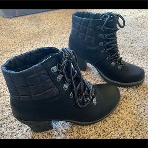 Comfortable & Stylish Black Boots